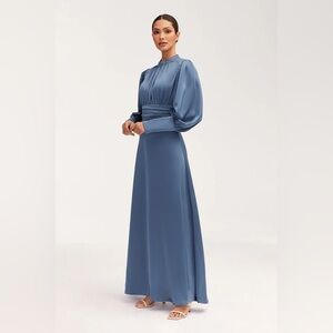 NWT Veiled Yasmeena dress size M 62” in Dusty blue